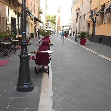 Exceptional Location Beaches Cours Saleya * Ницца